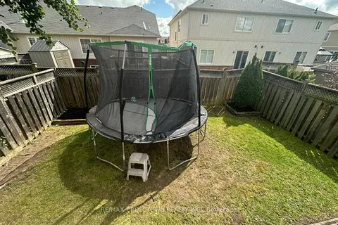 274 Amelia Street, ON L9W 0B4