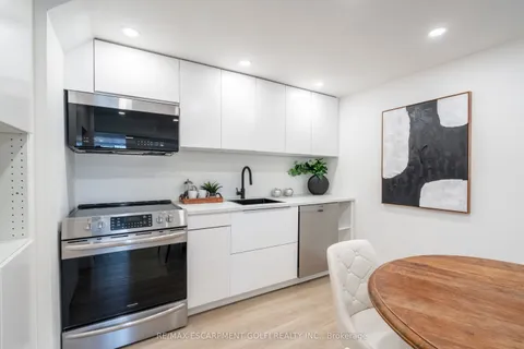 1232 Homewood Drive, ON L7P 2M4