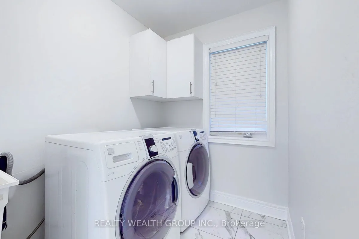 12 Stonecrop Road, ON L6Y 0C1