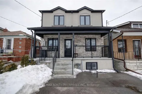 96 Manitoba Street, Toronto, ON M8Y 1C9