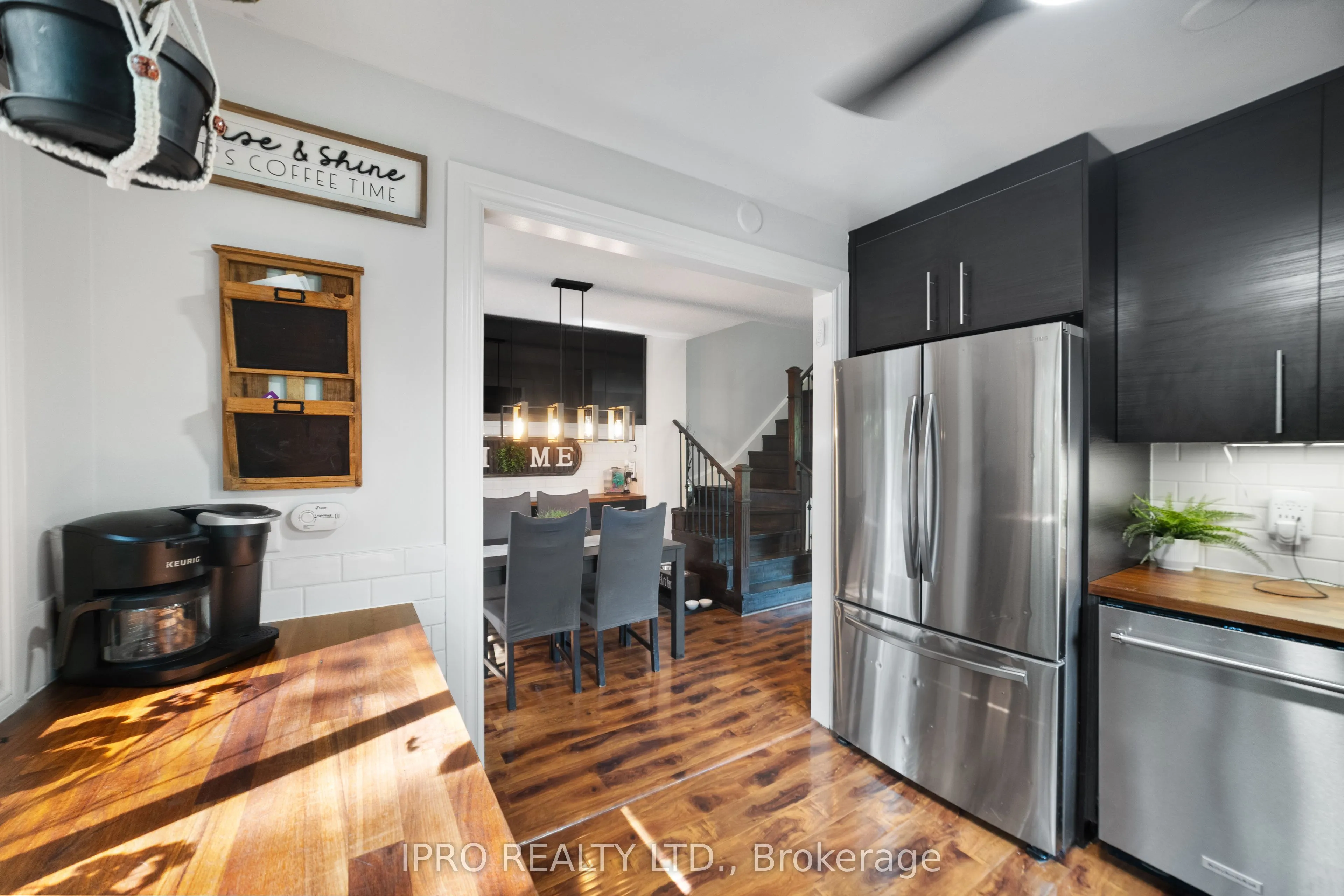 93 Elmvale Avenue, Brampton, ON L6Z 1A6