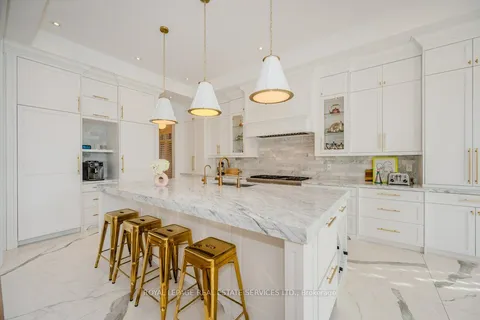 3100 Daniel Way, Oakville, ON L6H 0V1