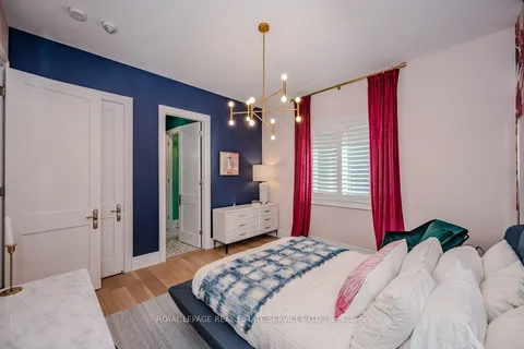 3100 Daniel Way, Oakville, ON L6H 0V1