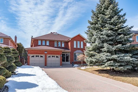 703 Welcome Court, ON L5B 3P8