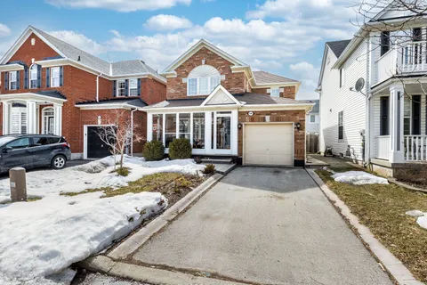 956 Huffman Crescent, ON L9T 6M7