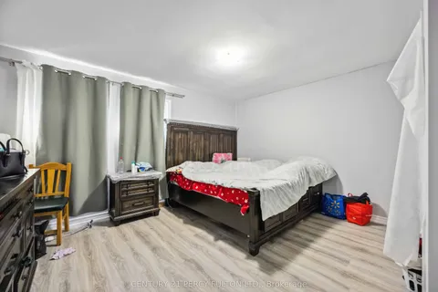 47 Woolenscote Circle, Toronto, ON M9V 4R6