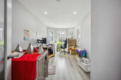 47 Woolenscote Circle, Toronto, ON M9V 4R6