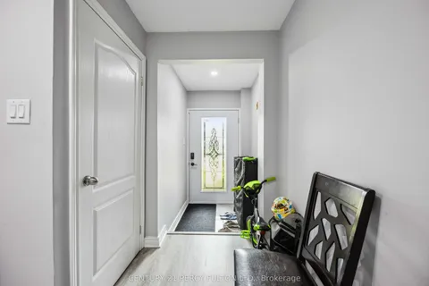 47 Woolenscote Circle, Toronto, ON M9V 4R6