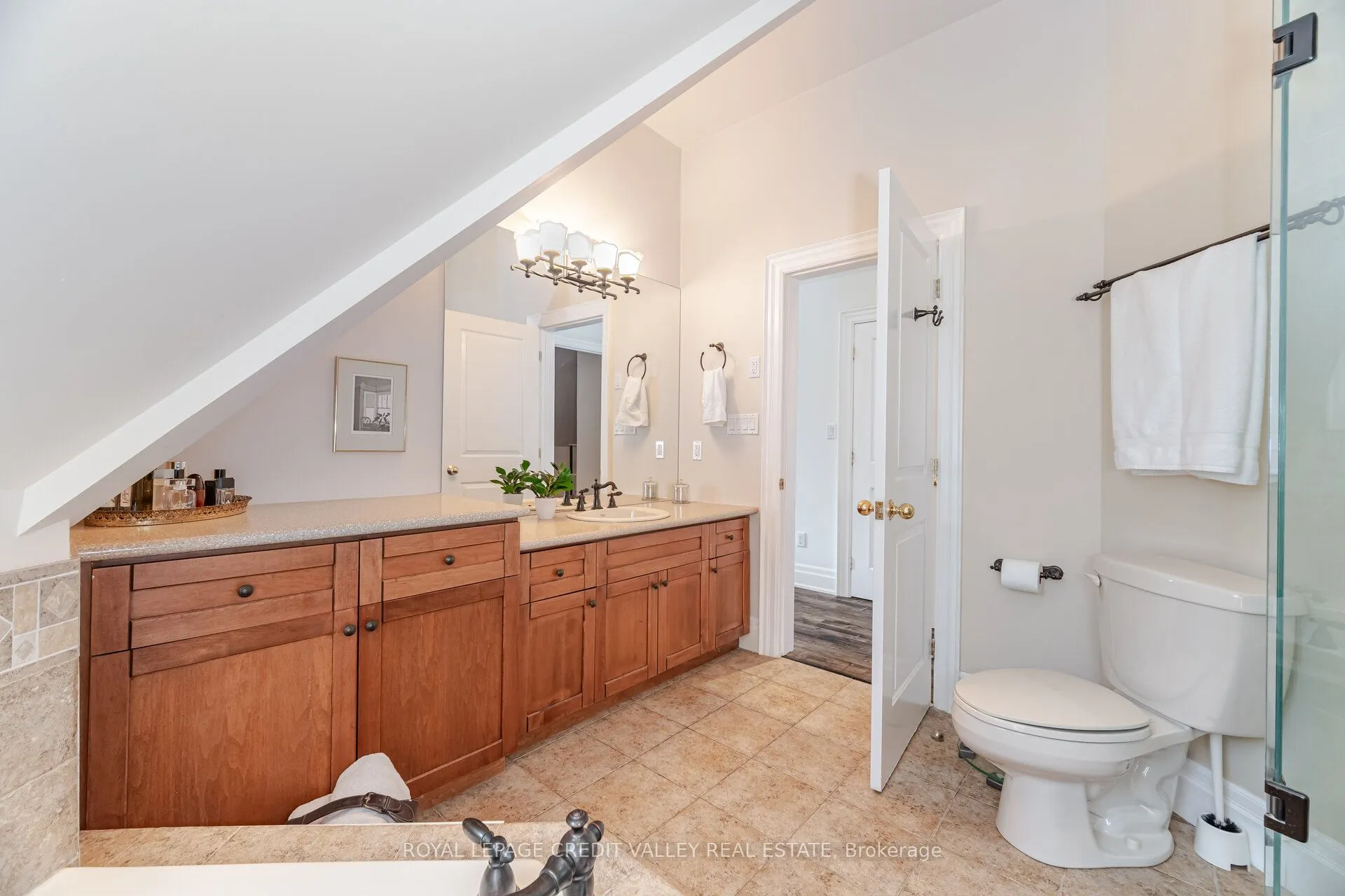 20 Fleming Avenue, Brampton, ON L6Y 1K1