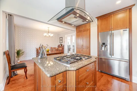 20 Fleming Avenue, Brampton, ON L6Y 1K1