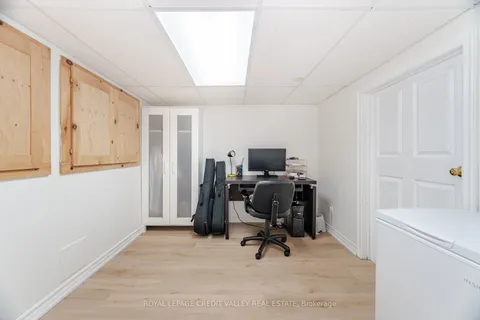 20 Fleming Avenue, Brampton, ON L6Y 1K1
