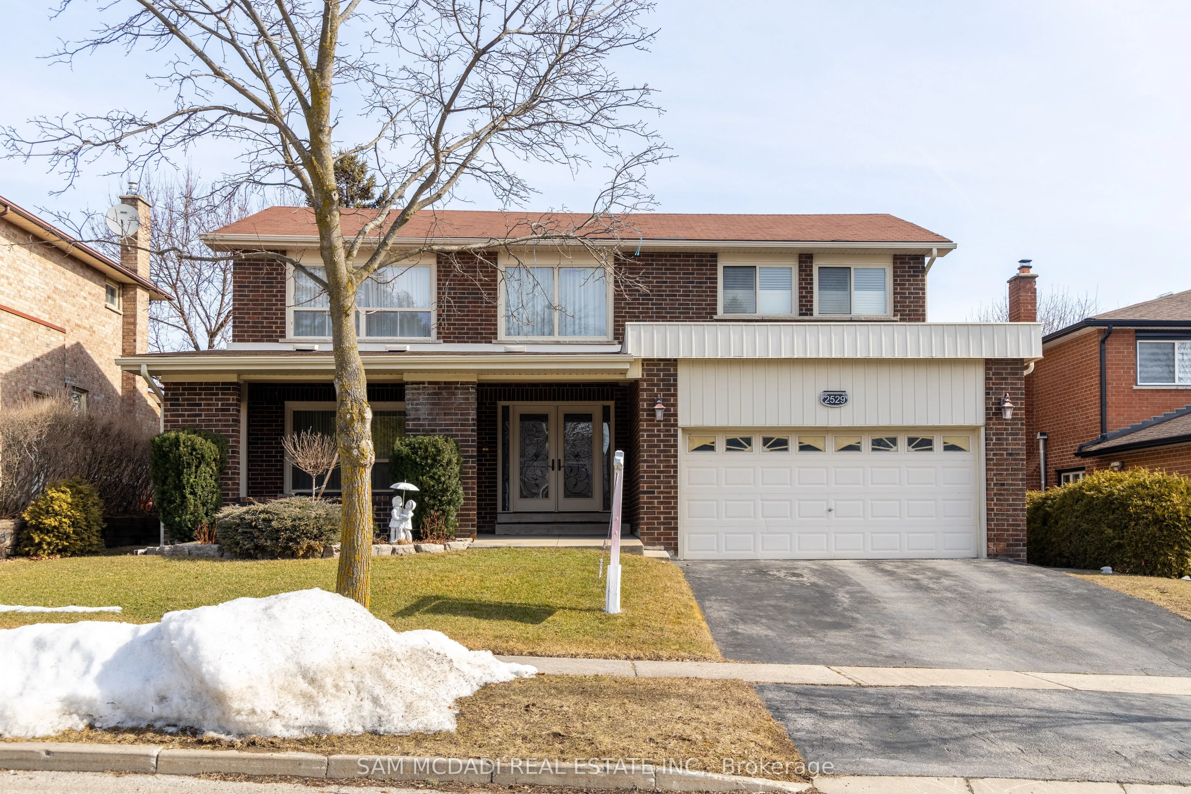 2529 Claymore Crescent, Mississauga, ON L5C 3A2