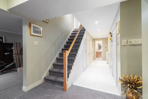 2529 Claymore Crescent, Mississauga, ON L5C 3A2