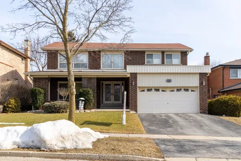 2529 Claymore Crescent, Mississauga, ON L5C 3A2