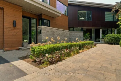 1104 Balmoral Place, Oakville, ON L6J 2C9