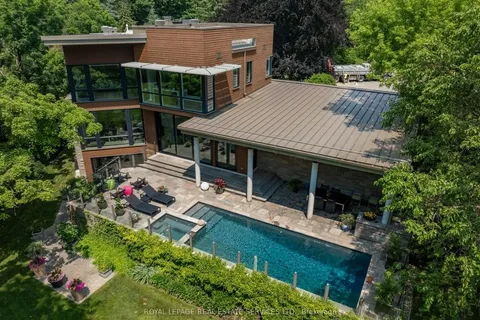 1104 Balmoral Place, Oakville, ON L6J 2C9