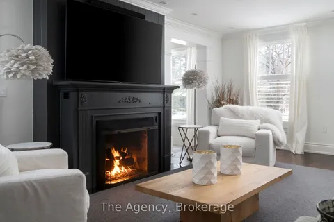 347 EAST HART Crescent, Burlington, ON L7N 1P8