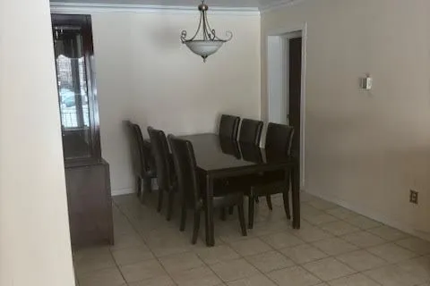 61 Forest Avenue, Mississauga, ON L5G 1L3