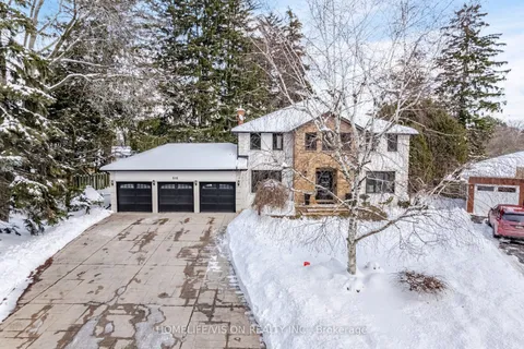 1298 Bunsden Avenue, Mississauga, ON L5H 3T9