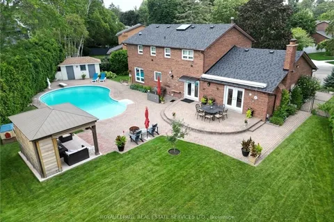 2123 Kawartha Crescent, Mississauga, ON L5H 3P8