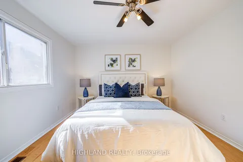 5472 Middlebury Drive, Mississauga, ON L5M 5E8
