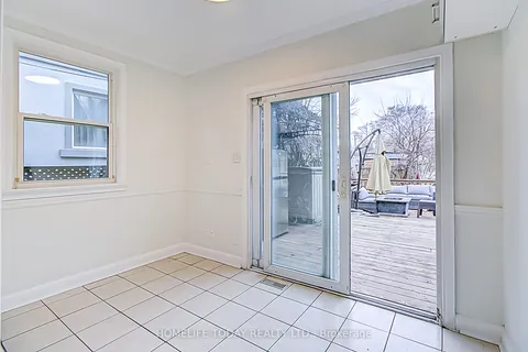 1331 St. James Avenue, Mississauga, ON L5E 1J3