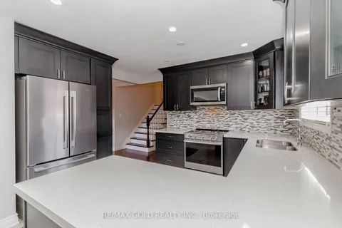 298 Royal Salisbury Way, Brampton, ON L6V 3G5