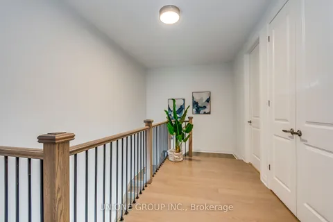 1262 Courtleigh Trail, Oakville, ON L6H 7G1
