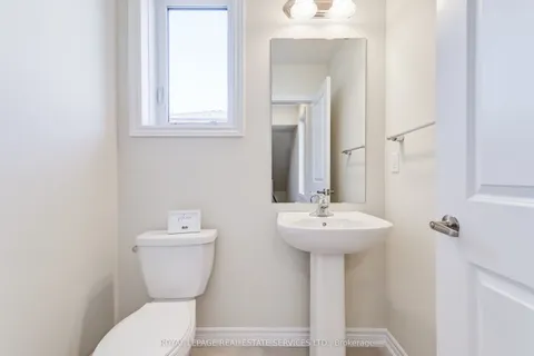 1387 Almonte Drive, Burlington, ON L7P 0V6