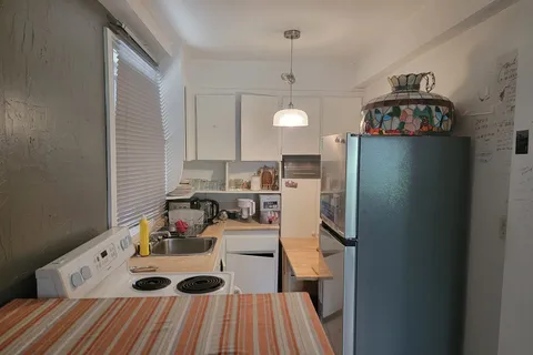 135 Lake Shore Drive, Toronto, ON M8V 2A1
