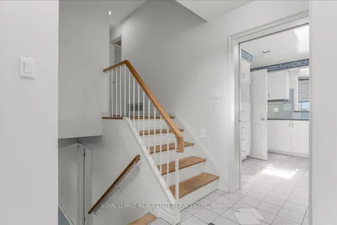 525 Seymour Drive, Oakville, ON L6L 3K2