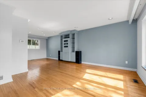 525 Seymour Drive, Oakville, ON L6L 3K2