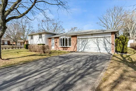 525 Seymour Drive, Oakville, ON L6L 3K2