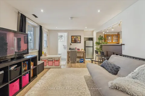 52 Mary Street, Brampton, ON L6W 2R2