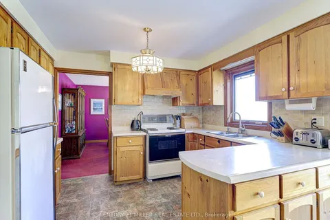11331 Amos Drive, Milton, ON L0P 1B0