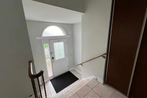 32 Buckland Way, Brampton, ON L6V 3P4