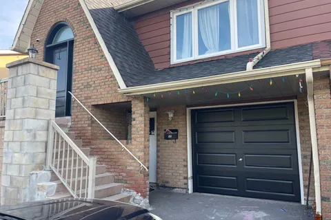 32 Buckland Way, Brampton, ON L6V 3P4