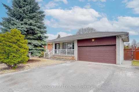 3171 Golden Orchard Drive, Mississauga, ON L4Y 3G7