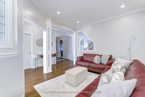 15 Roundstone Drive, Brampton, ON L6X 0K7
