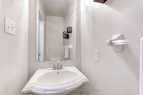 15 Roundstone Drive, Brampton, ON L6X 0K7