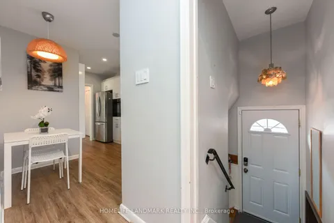 19 Belgate Place, Toronto, ON M9C 3Y5