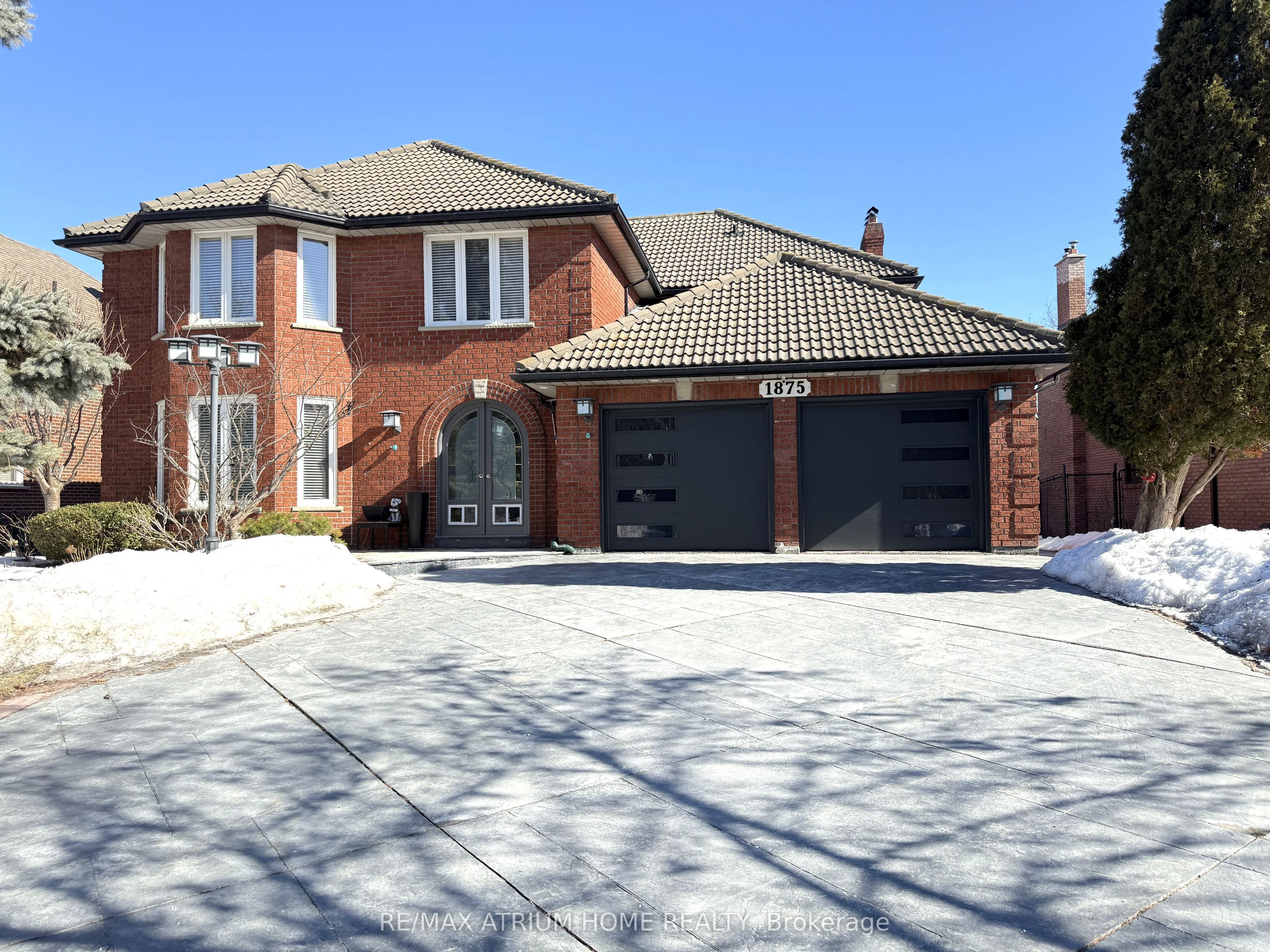 1875 Folkway Drive, Mississauga, ON L5L 2X1