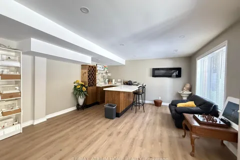 1875 Folkway Drive, Mississauga, ON L5L 2X1
