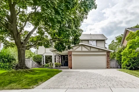 3491 Pinesmoke Crescent, Mississauga, ON L4Y 3L4