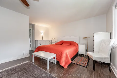 4275 Longmoor Drive, Burlington, ON L7L 5A4