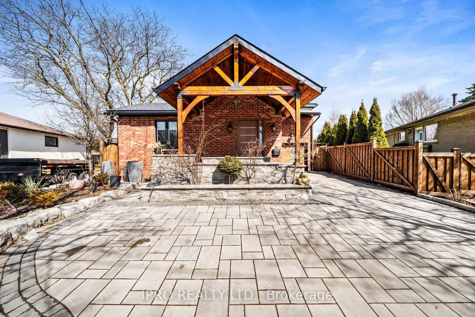 17 Hardwick Court, Toronto, ON M9C 4G5