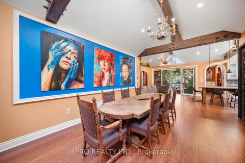 17 Hardwick Court, Toronto, ON M9C 4G5