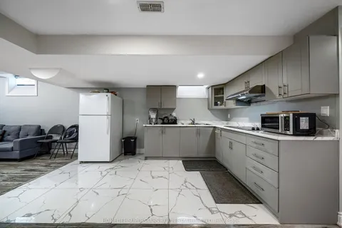 26 Forsyth Crescent, Brampton, ON L6X 5N3