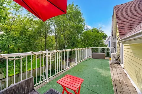 38 John Street, Mississauga, ON L5H 2E6