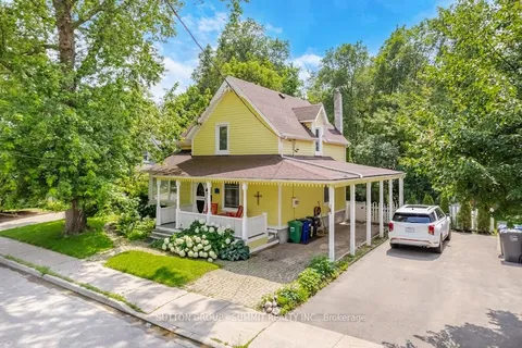 38 John Street, Mississauga, ON L5H 2E6